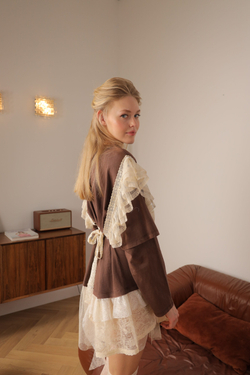 Платье с фартуком