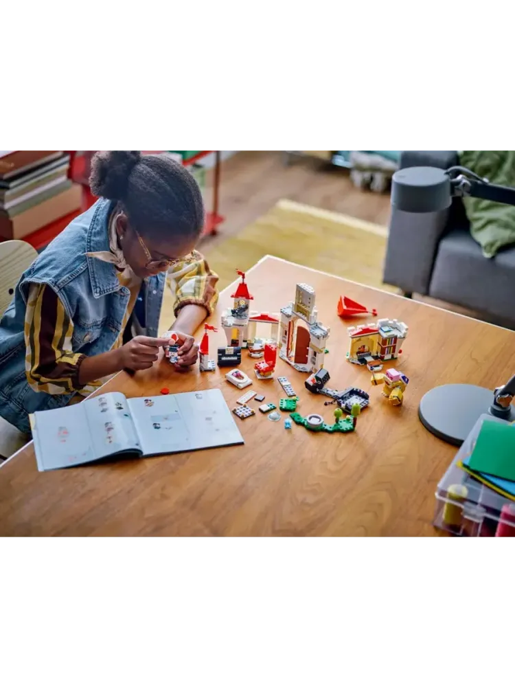 Конструктор Super Mario 71435 Битва с Роем в замке Пича