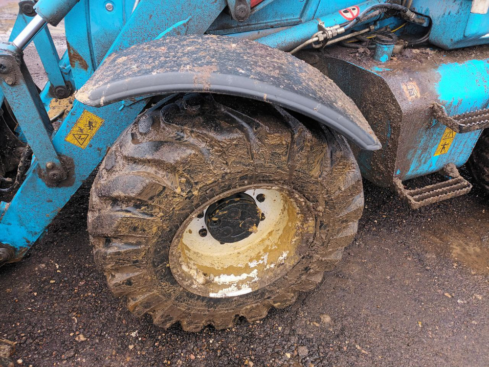 PI MAKINA PI 1022 Экскаватор-погрузчик PI 1022A (Дизельный, 4,4 л, 101 л.с., АТ)