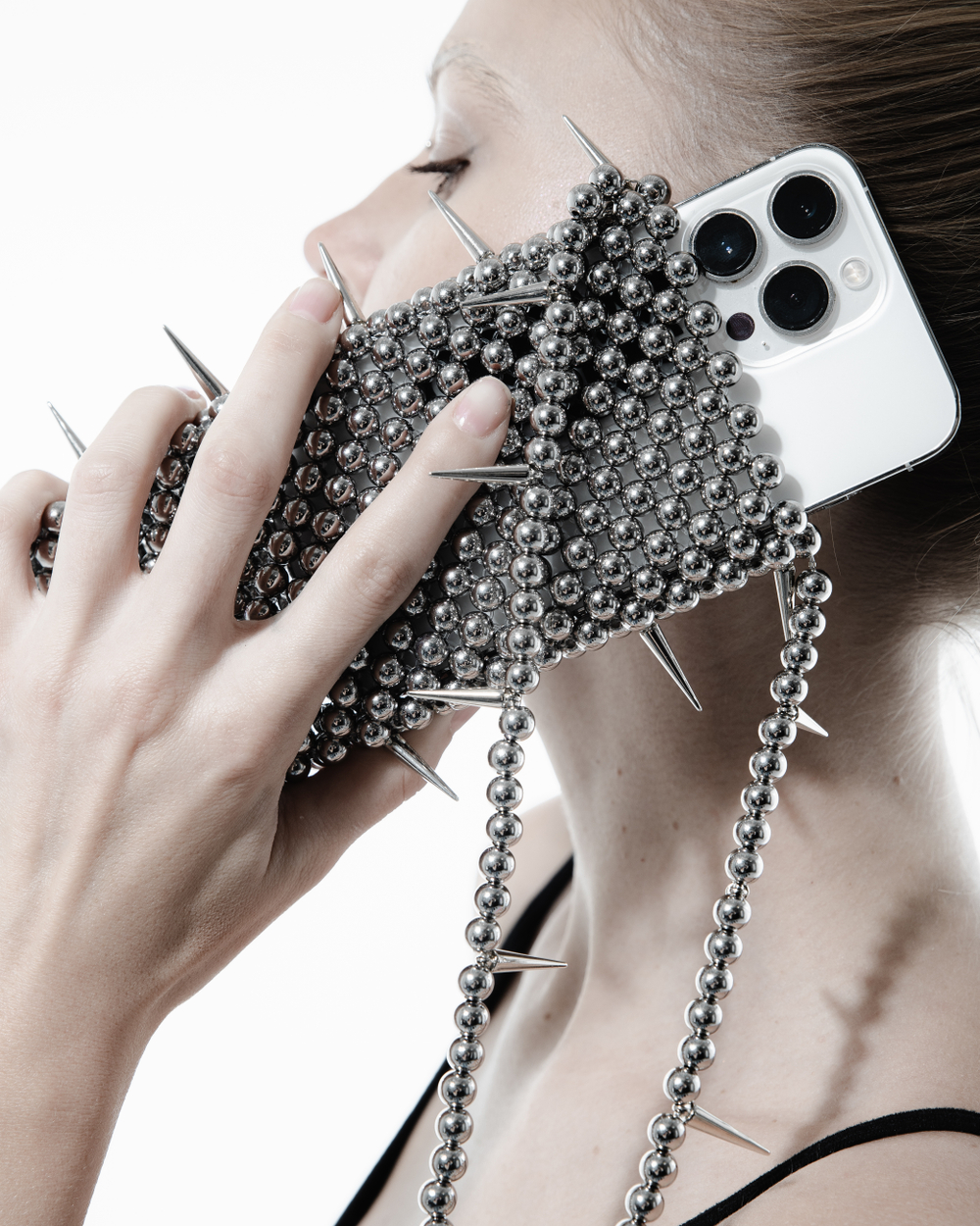 spikes iphone case