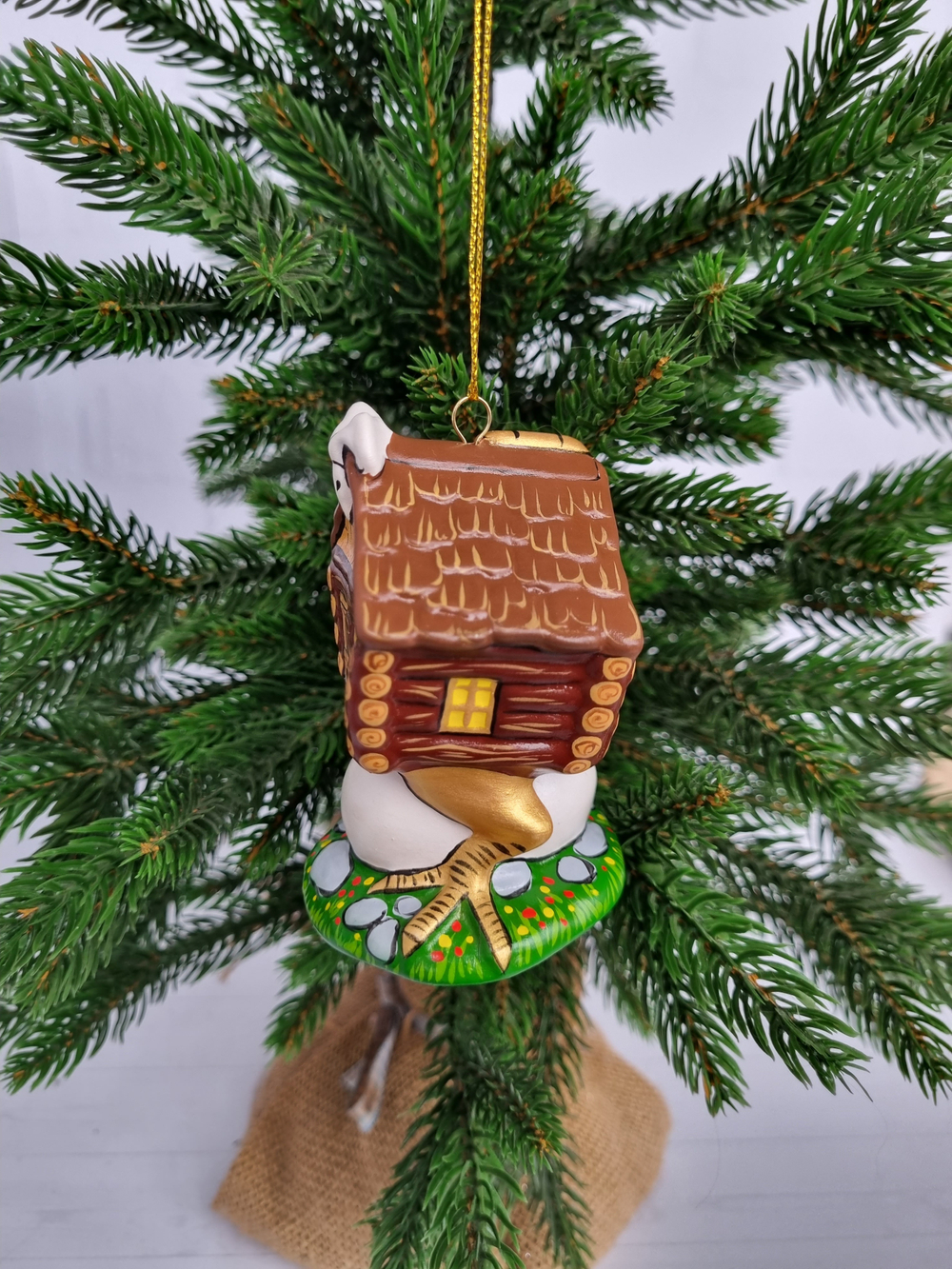 Избушка на курьих ножках ёлочная игрушка из фарфора