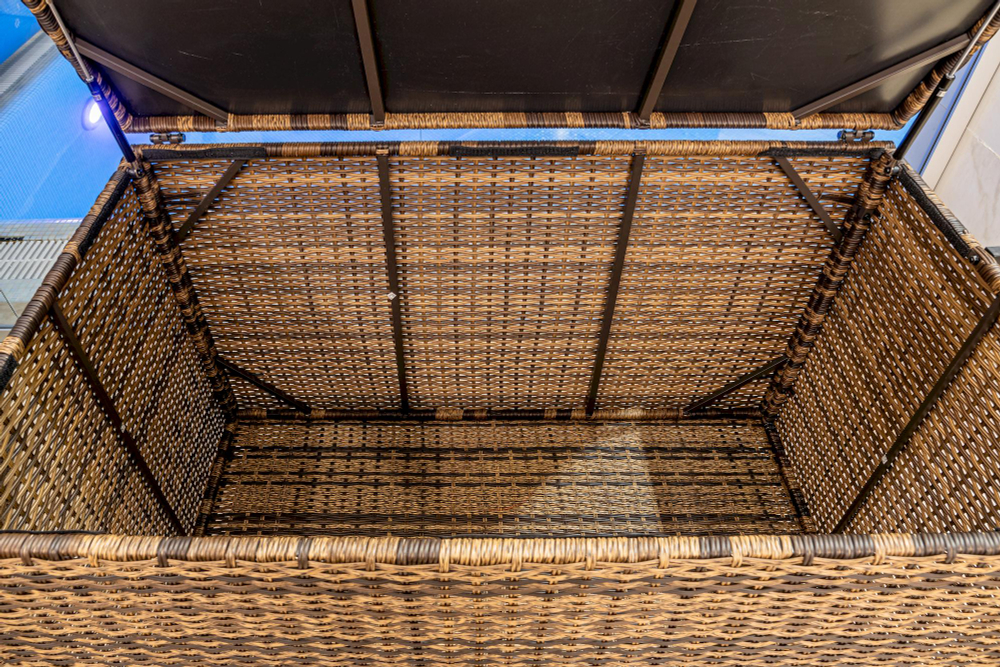 Сундук для хранения ROYAL FAMILY KARL 120 с колёсиками Коричневый