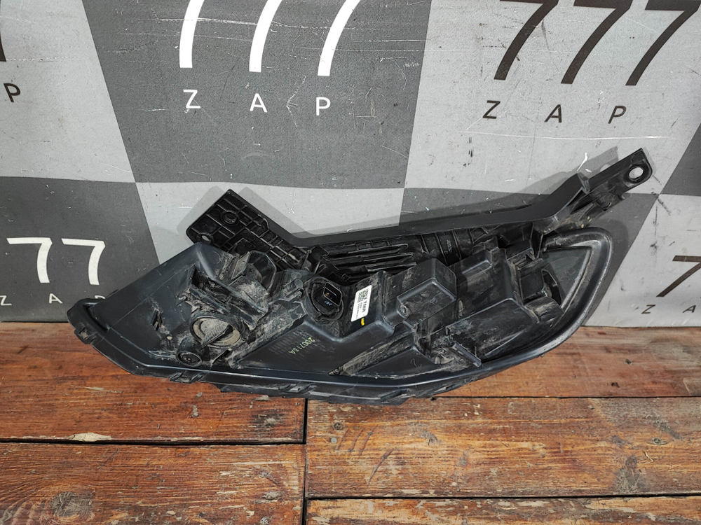 Фара правая ДХО Hyundai Santa Fe 4 (TM) 18-21 Б/У Оригинал 92208S1000
