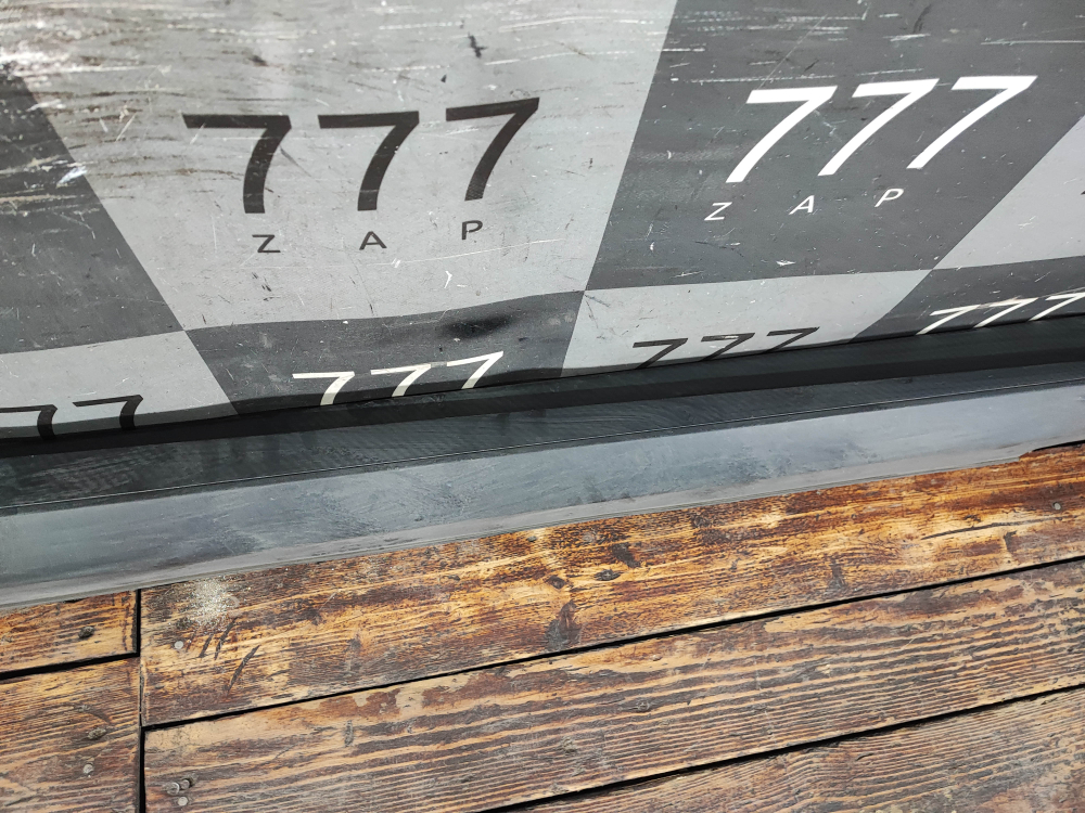 Накладка порога правого Changan UNI-V 22-нв Б/У Оригинал C281F2709090200