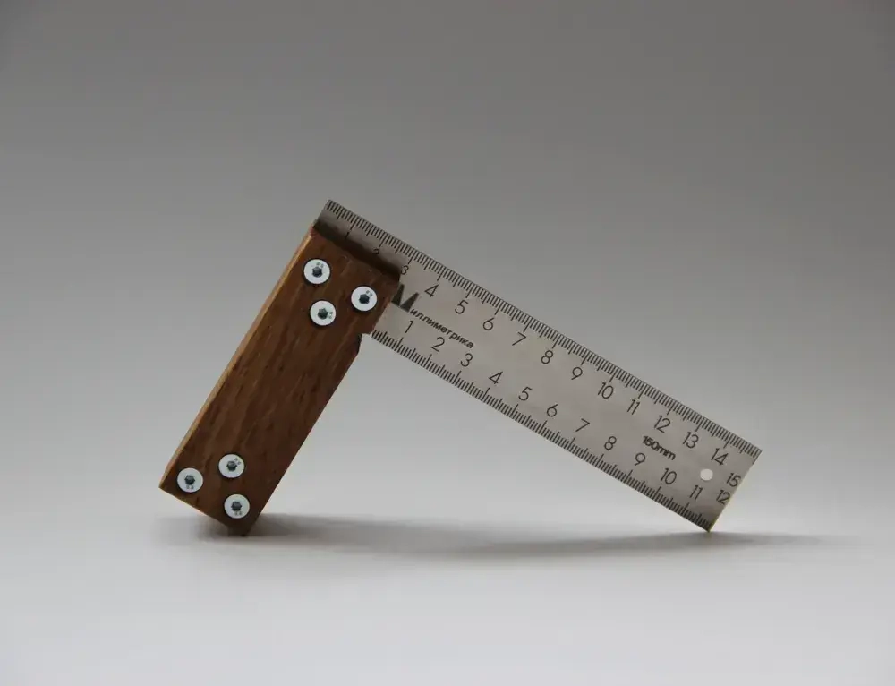 Угольник столярный 150мм Миллиметрика