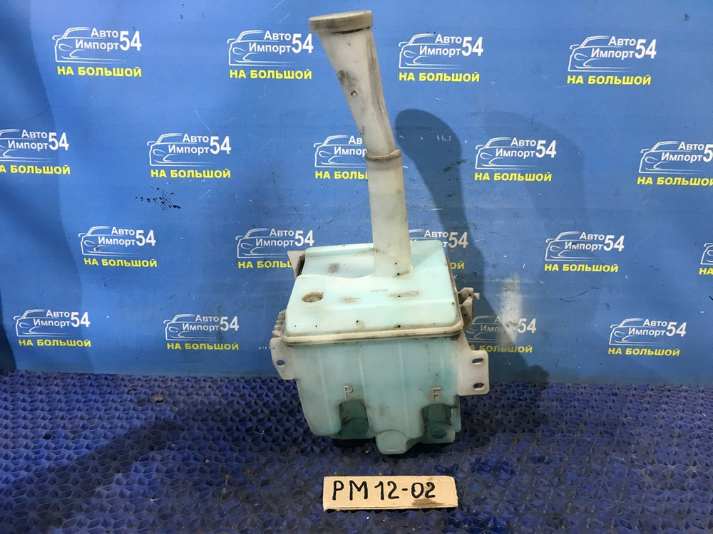 Бачок омывателя NISSAN LIBERTY 1999