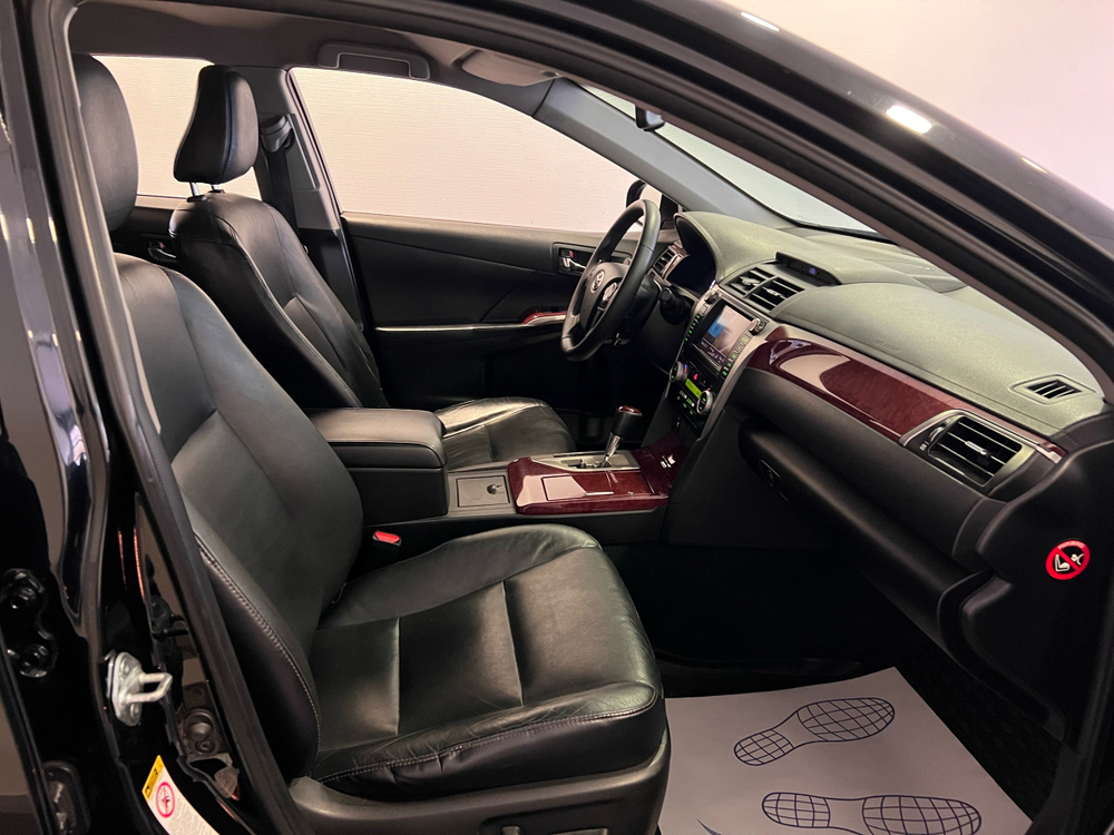 Toyota Camry, 2014 год