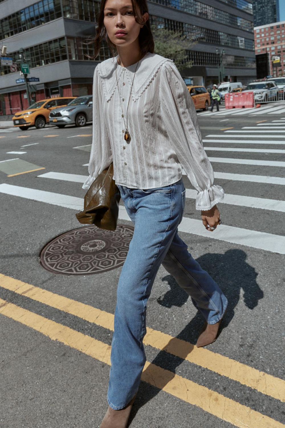 ZARA РУБАШКА С КРУГЛЫМ ВОРОТНИКОМ И КРУЖЕВОМ, ЖЕЛТОВАТО-БЕЛЫЙ