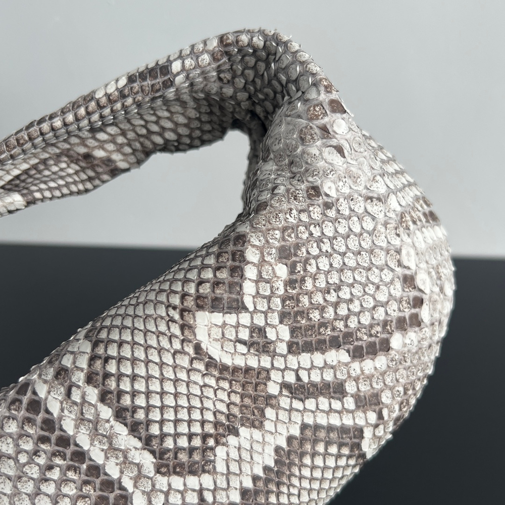 Bottega Veneta Mini Jodie 28 cm