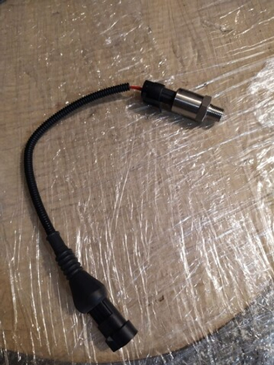 Датчик давления масла в КПП GPT230-60 трактора Кировец К-7