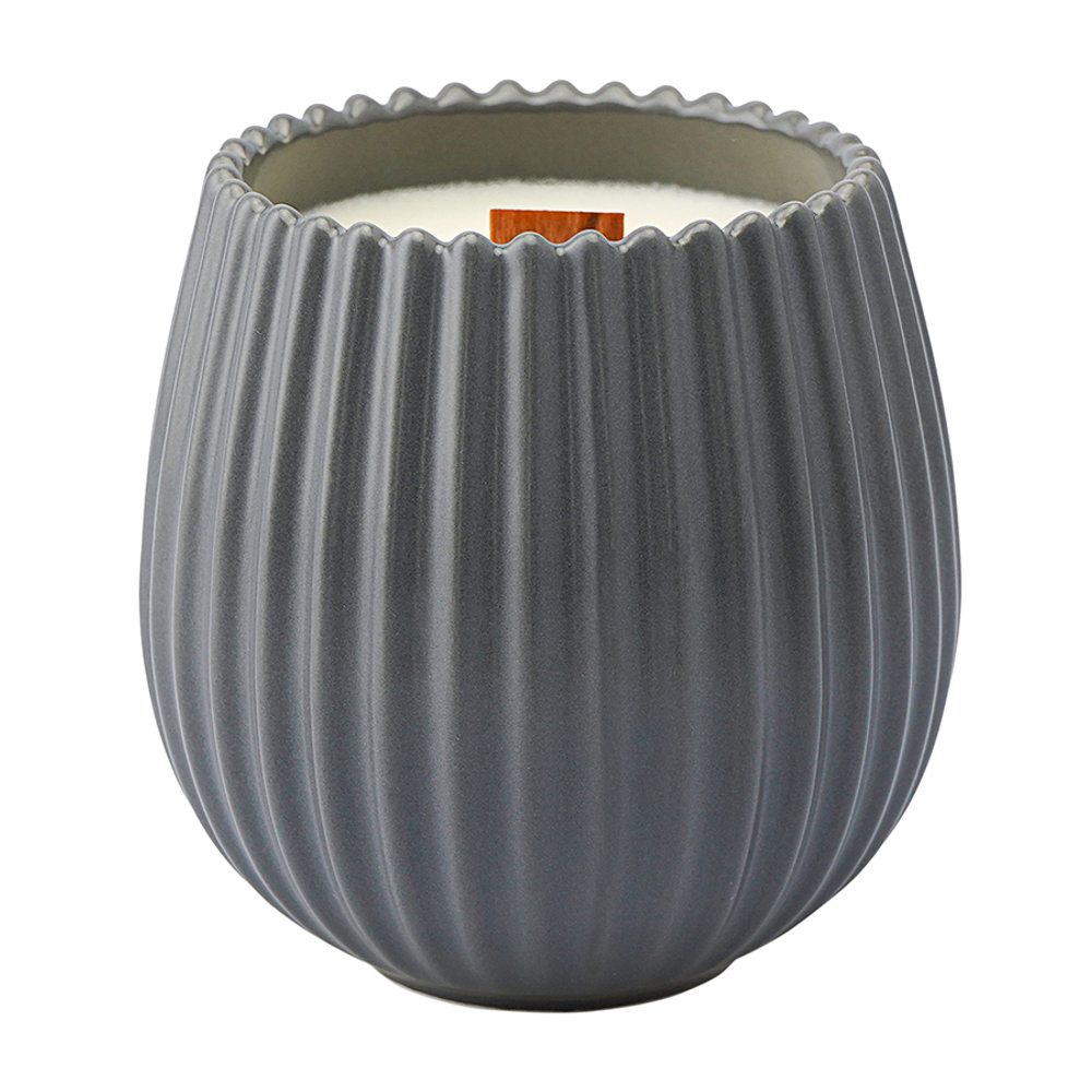 Свеча ароматическая с деревянным фитилём hugs and cookies из коллекции edge, серый, 60 ч