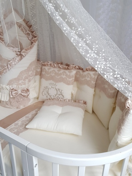 77725 Набор в круглую кроватку кроватку Margaret