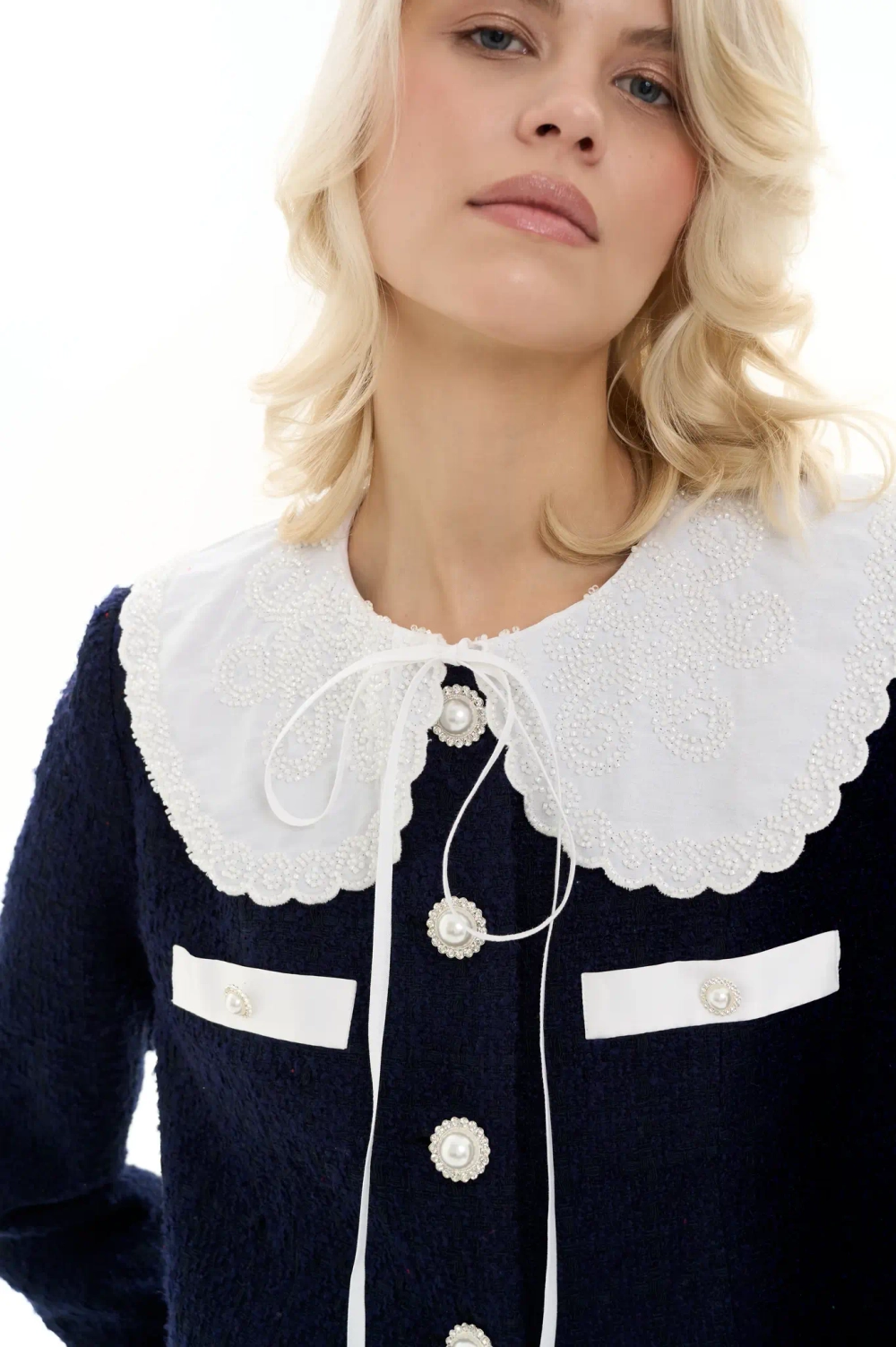 Воротник с бисером