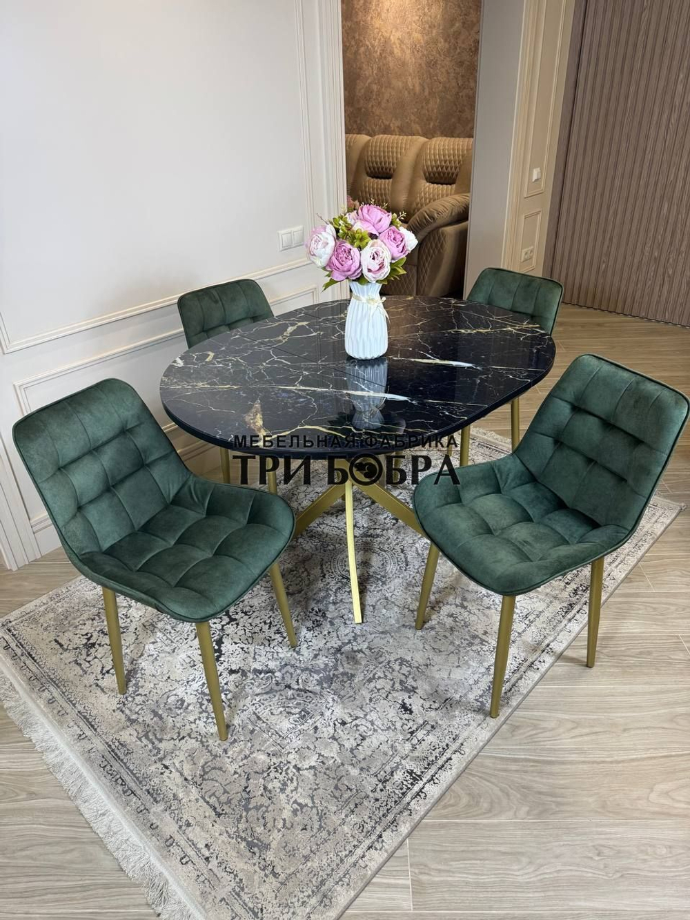 Круглый раздвижной стол "Черный мрамор", и стулья "Бостон" оливковый