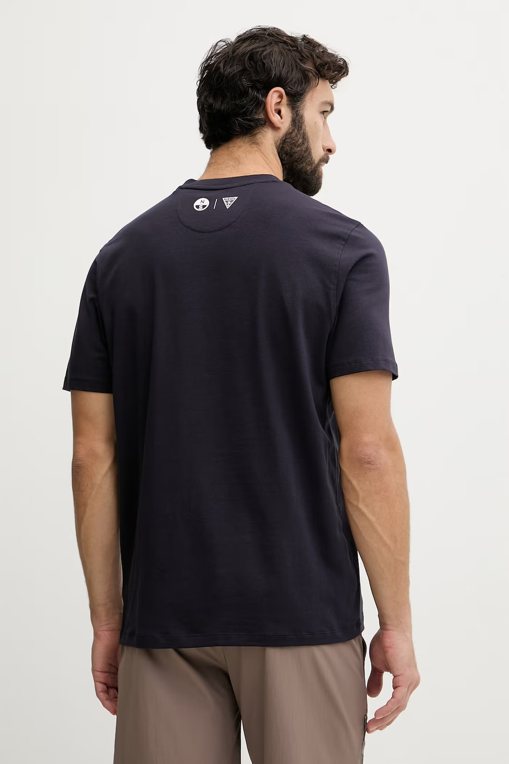 Футболка мужская GUESS