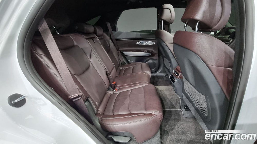 Genesis GV70 2.5T Бензин AWD (02.2021)