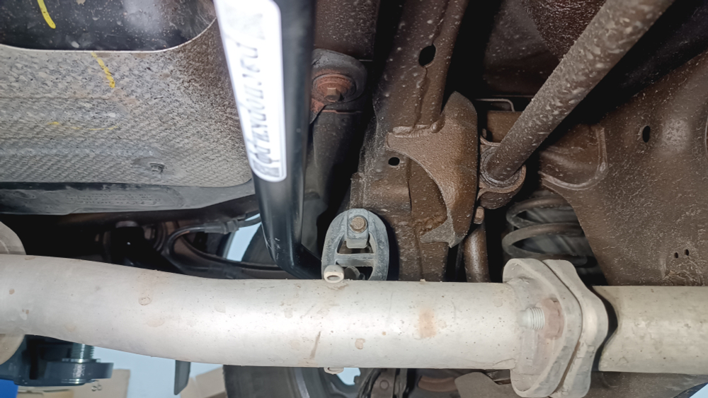 Усилитель заднего подрамника спереди Kia Sportage (5-го поколения) NQ (ПОД ЗАКАЗ)