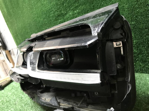 Фара правая BMW 5er G30 (2020-2023) LED