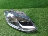 Битая Фара правая VW Polo Sedan (2015-2020) галоген