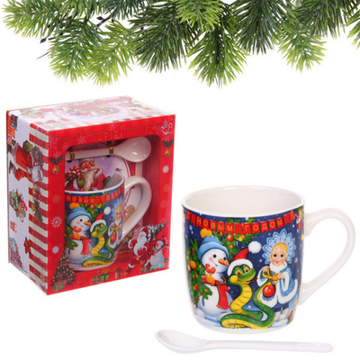 Кружка керамическая 200мл «Милый змей со Снегурочкой и снеговиком» с ложкой в подарочной коробке