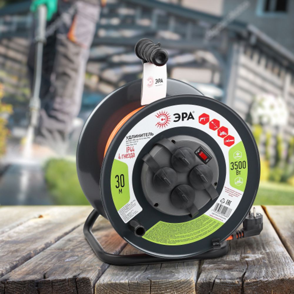 Удлинитель силовой ЭРА RMx-4es-3x1.5-30m-IP44 на металлической катушке c заземлением 4 розетки 30м ПВС 3х1.5мм2
