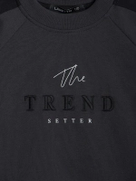 Спортивный костюм для девочки в школу