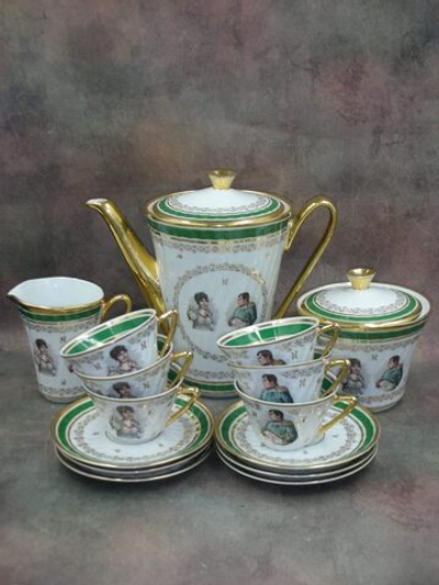 Фарфор. Солдат. Кофейный сервиз на 6 персон Наполеон и Жозефина. Франция