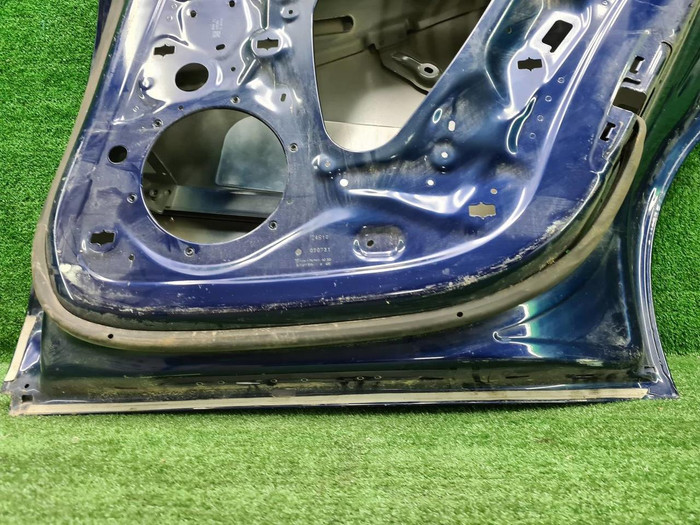 Дверь задняя правая Porsche Taycan (2019-н.в.)