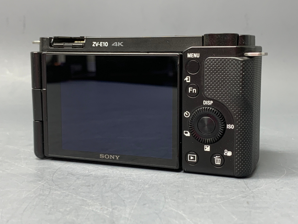Sony ZV-E10 Kit 16-50mm 589 кадров