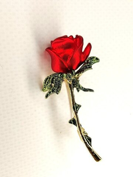 Брошка "Алая роза".