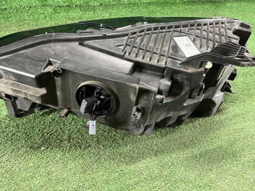 Фара правая Volvo XC60 2 (2017-2021) Full LED