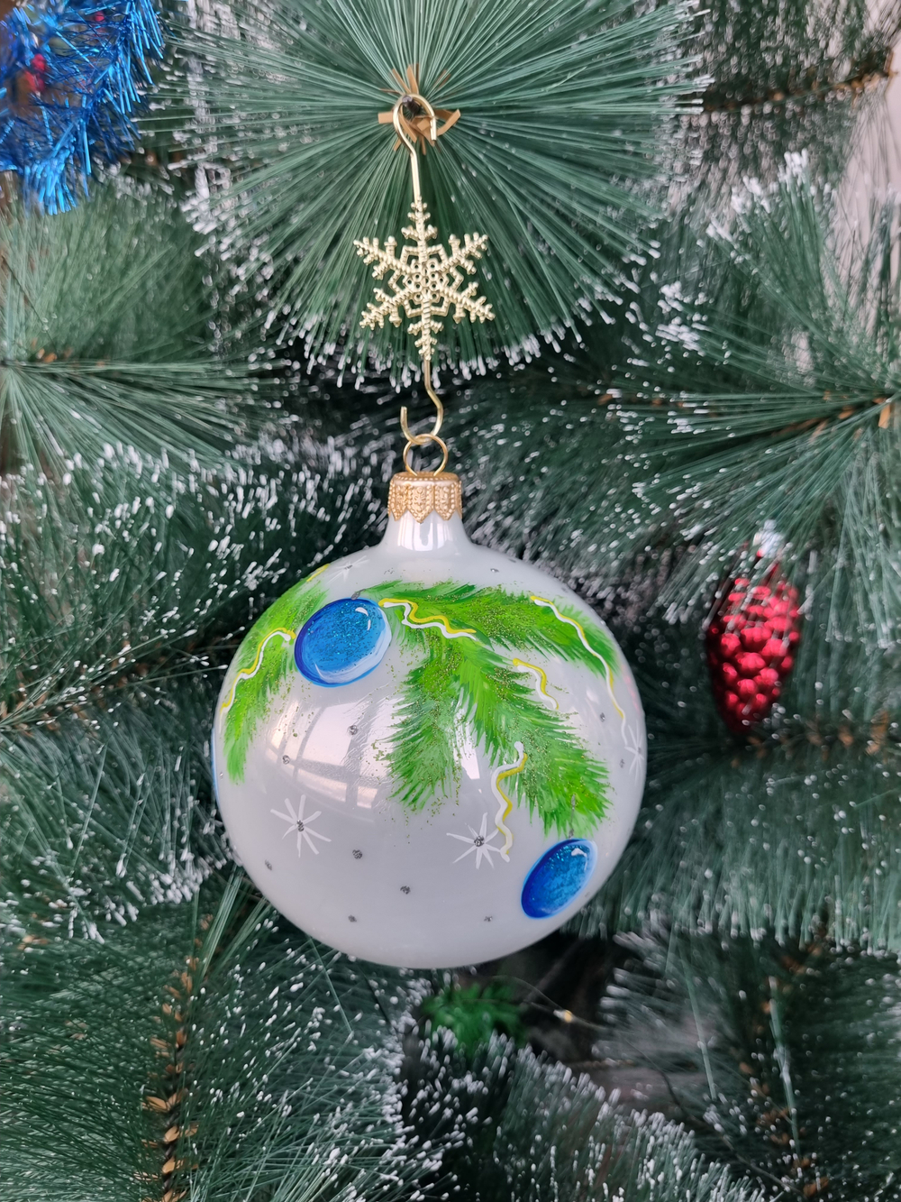 Шар стеклянный "снегурочка" ручная роспись