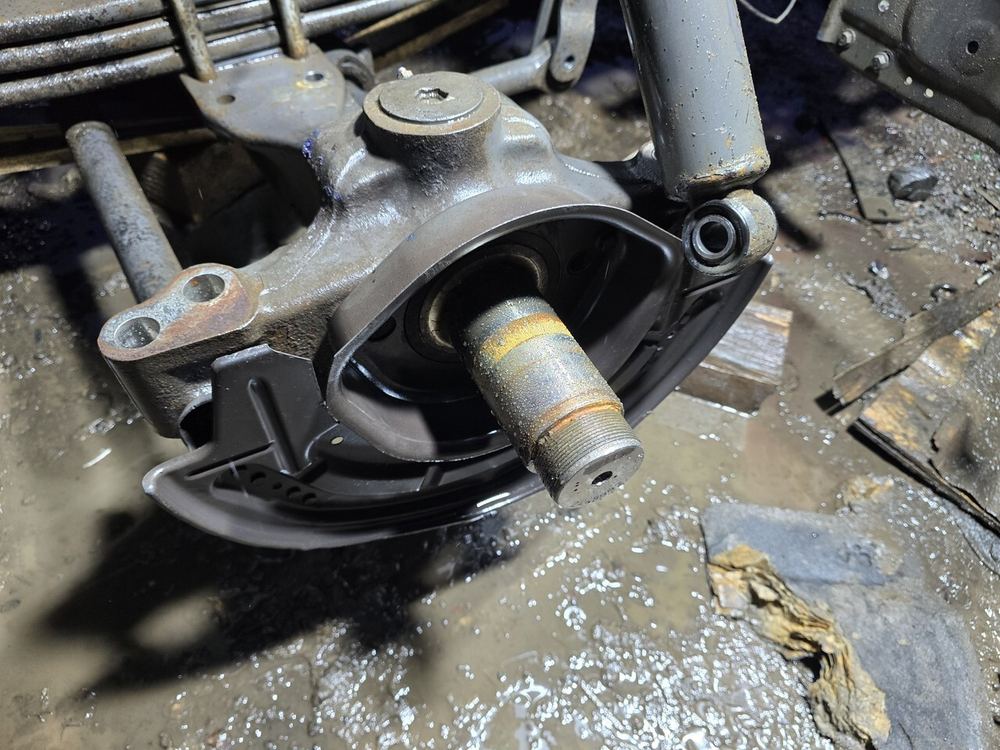 Кулак поворотный правый 2020г