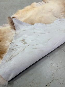 Шкура коврик меховой прикроватный овчина, 120х65 см.