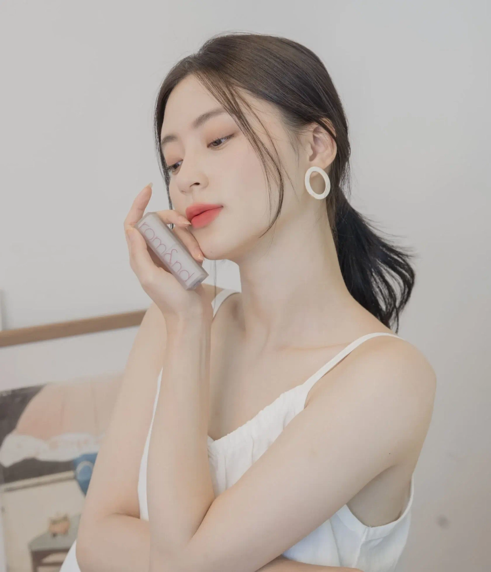 Rom&Nd Zero Matte Lipstick 06 Awesome, 3g Помада для губ матовая