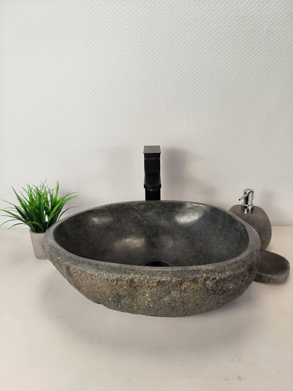 Раковина из речного камня RS-66004 46х35х15 из натурального камня