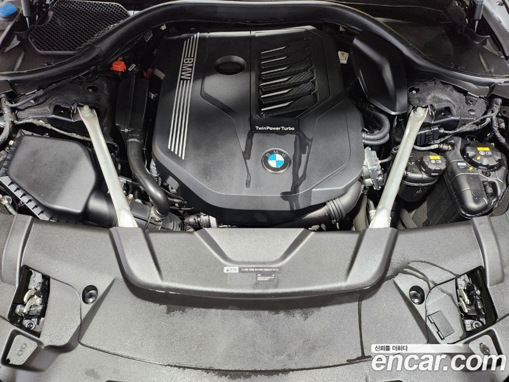 BMW 7 Series (G11) 740i M Sports (05.2020)