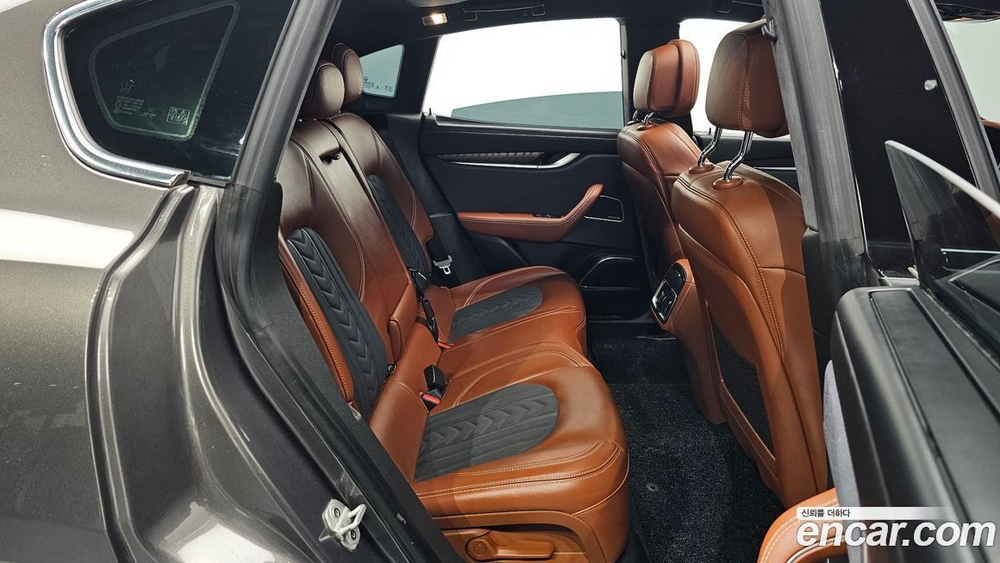 Maserati Levante 3.0 S AWD GranLusso (12.2019)