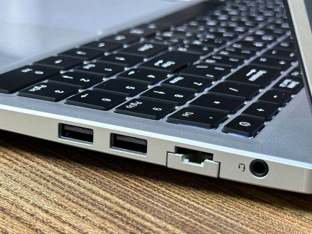 16" Ноутбук HIPER Workbook XU160 (2560x1600, Intel Celeron N5095, RAM 12ГБ,SSD 256ГБ, Intel UHD Graphics , Win 10Pro)