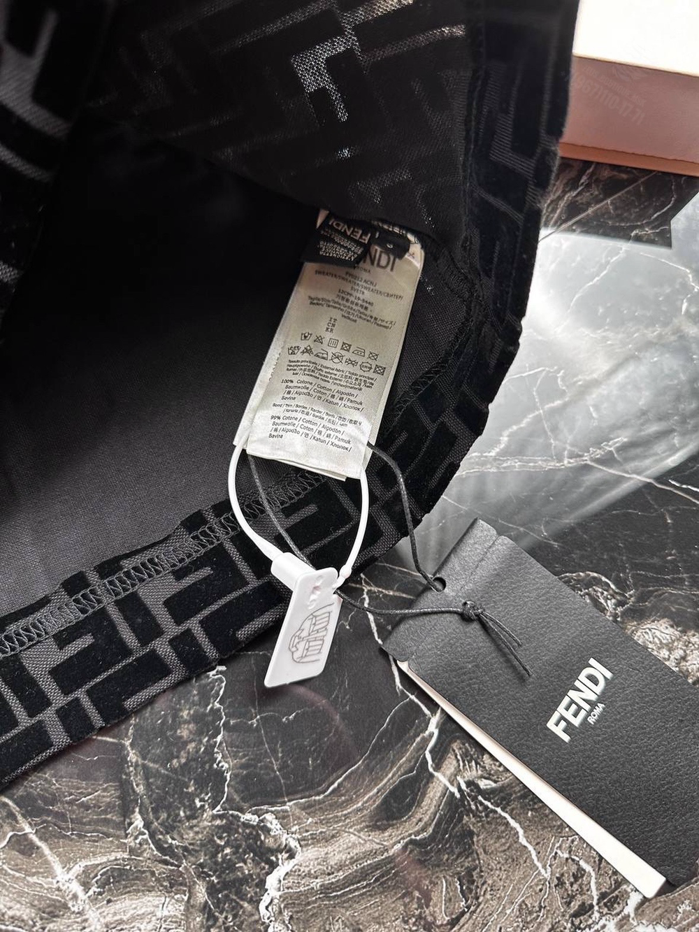 Футболка Fendi