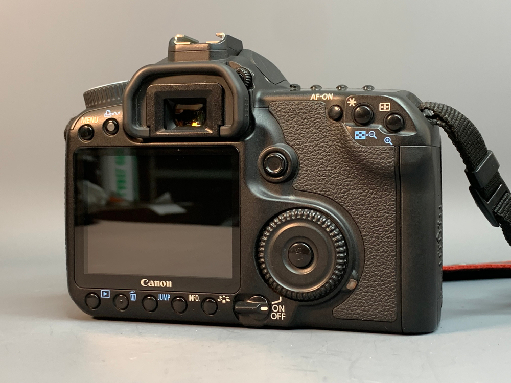 Canon EOS 40D 2.700 кадров