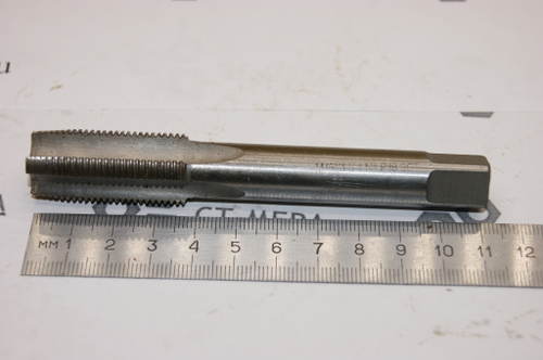 Метчик м/р М16х1.5 Р18 шаг 1 ручной