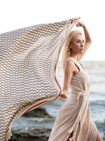 Легкий шарф-платок