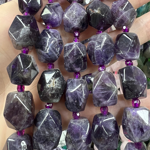 Аметист бусины 13х18/22 мм, крупная грань, нитка 38 см