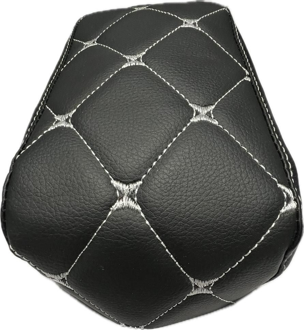 Чехол на штатный подлокотник Лада Приора (белая нить Бабочка)