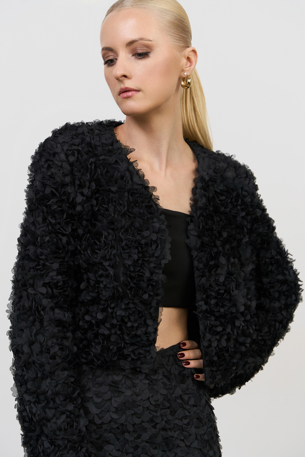 Укороченный жакет-шубка