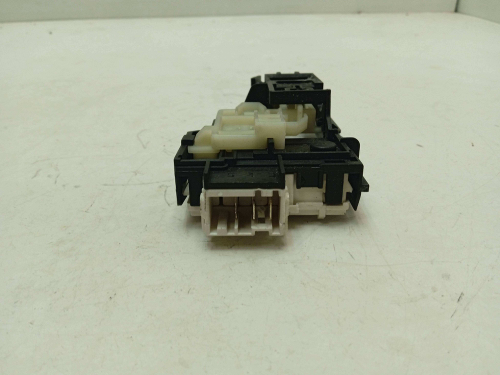 ZWP582 кт165 Блокировка люка для стиральной машины Zanussi ZWP582 б/у