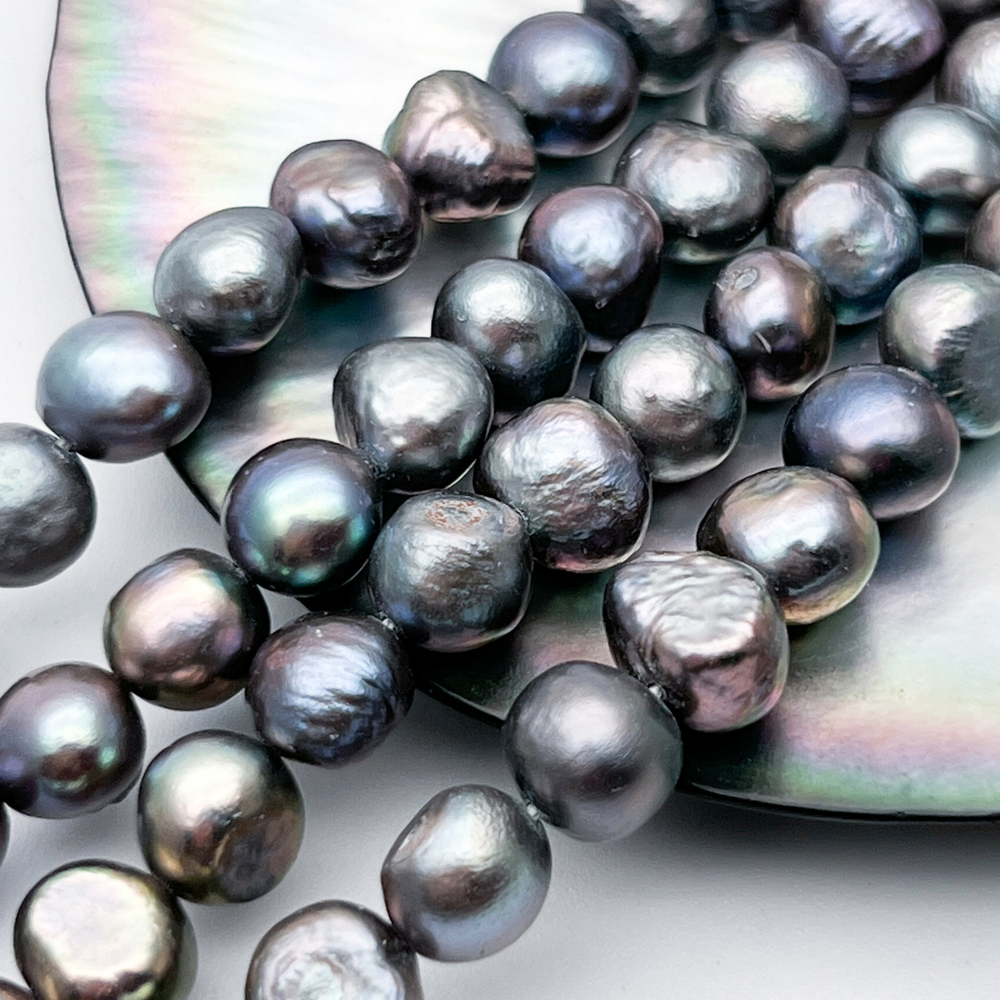 Жемчуг бусины, цвет темно-серый АВ, размер около 8,3-8,7 мм, цена за 12-13 шт (1/4 нити)