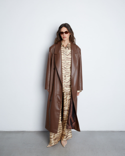 Плащ из экокожи коричневый