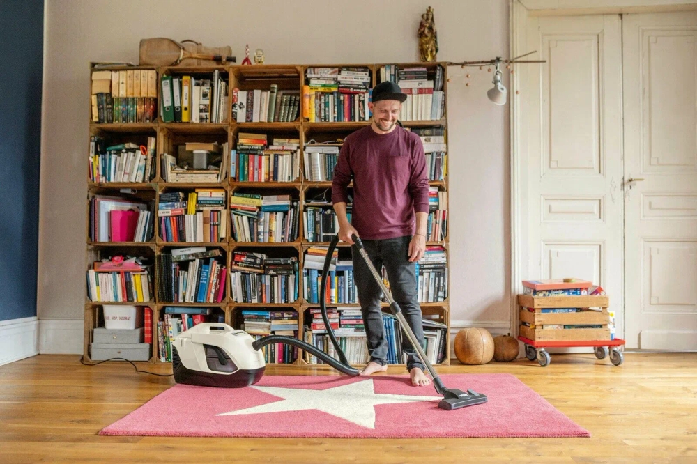 Пылесос Karcher DS 6 Plus 650Вт белый/черный